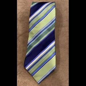 Stafford men’s silk tie.